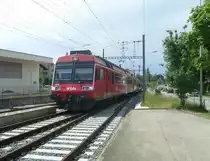 Hier f�hrt ein NPZ der BLS als S4 nach Langnau i.E. am 22.5. in Burgdorf Steinhof ein.