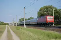 120 120-1 mit dem IC 1924 von Frankfurt(Main)Hbf nach Berlin S�dkreuz zwischen Gro�wudicke und Rathenow. 29.05.2011