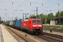 152 016 mit einem Containerzug am 31.05.2011 am Heimeranplatz in M�nchen.