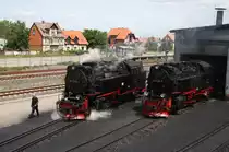 Hier links 99 7238-1 und rechts 99 7234-0, diese beiden Loks standen am 23.5.2011 in Wernigerode.