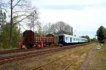 Hilfszugeinsatz im Bf �luknov am 08.05.2011, der Laaps wird soeben eingegleist. 