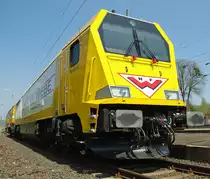 Gerade die Maxima 40CC der Firma Wiebe ist eine imposante Erscheinung. �ber Ostern konnte sie im Bahnhof Eschwege West ausgiebig bestaunt werden. Aufgenommen am 22.04.2011. (Fotostandort: Parkplatz B27 Seite!)