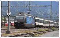 IR 782 mit Re 460 051-6 in Landquart. (01.06.2011)