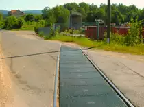 Hier zu sehen ist der ehemalige Gleisanschluss des Schrotthandels Zella-Mehlis an den Bahnhof. Gleis liegt noch,wird aber leider nicht mehr genutzt. Zum Schrotthandel fahren jetzt nur noch LKWs. 5.6.11
