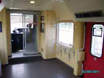 IC-Stw Fahradabteil mit ge�ffneter F�hrerstandst�r. Viele Gr��e an den Tf und danke f�r die gute Fahrt am M�nnertag(einer mu� ja arbeiten).02.06.2011