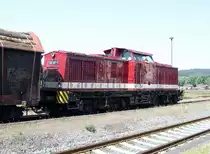 202 327-3 mit einen Holzzug in Walldorf/Werra 30.05.08