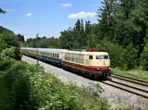 Die 103 184 mit einem TEE Sonderzug nach Italien am 05.06.2011 unterwegs bei A�ling. 