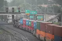 Norfolk Southern #6754 (SD60I) und #2620 (SD70M) f�hrt 27/5/2011 einem Zug durch Altoona Pennsylvania.