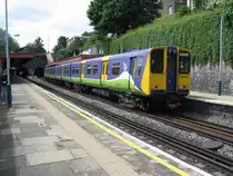 Silverlink Metro #508301, Willesden Junction Gro�britannien, 12/8/2003.