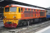 AHK 4223 (Co'Co', de, Henschel, Bj.1980, Fab.Nr. H-32463) am 16.M�rz 2011 im Bf. Hua Lamphong.

