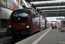 1116 212-0 mit dem RJ 61 (M�nchen Hbf-Budapest-Keleti pu) im Start Bf 4.6.11