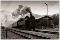 �GEG 77.28 mit unserem Fotozug 14480 von St. P�lten nach Sankt Aegyd am Neuwalde am 13.5.2011 bei der Ausfahrt Lilienfeld.