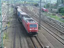 185 192 von Railion verl�sst mit dem LKW-Walter KV den G�terbahnhof Saalfeld(S) Richtung Jena.
