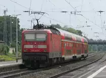 143 822-5 mit dem Rb27 nach Koblenz am 5.6.2011 als Umleiter auf Gleis 2 des Beueler Bahnhof.