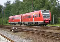Au�erplanm��ig verl��t 612 041 am 06.06.2011 den Bahnhof Arnsberg �ber Gleis 3 in Richtung Bestwig.