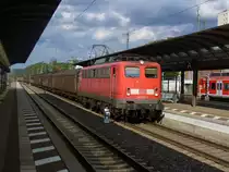 140 495-3 zieht am 06.06.2011 einen G�terzug durch Kaiserslautern Hbf
