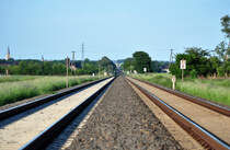 Gleise  bis zum Horizont , ca. 5 km  Gerade  bis Euskirchen (aufgenommen vom B� Marathonstra�e !!) - 23.05.2011 