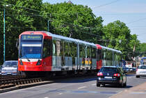 Straba K�ln ( KVB) Linie 3 nach Mengenich bei der Abfahrt von der Severinsbr�cke - 30.05.2011