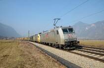 185 537 mit ES64 U2-011 & F4-036 am 05.03.11 am B� Raisach