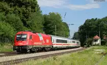 1216 015-6 mit dem EC 85 (M�nchen Hbf-Bologna Centrale) in A�ling 4.6.11