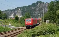 145 089 schob am 04.06.11 eine S1 durch Rathen Richtung Dresden.