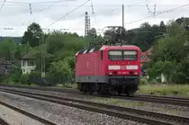 143 962-9 rangiert am 8. Juni 2011 �ber das Gleisvorfeld in Kronach.