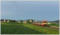 Die Leistungen der Triebwagen der GKB Reihe VT 70 werden am Wieser Ast immer seltener. Seit 23.5.2011 wird R 8569 von Graz �ber Lieboch nach Wies-Eibiswald wieder von zwei VT 70 traktioniert. Die Aufnahme zeigt den Zug mit VT 70.05 (5070 005) an der Spitze kurz nach P�lfing-Brunn.