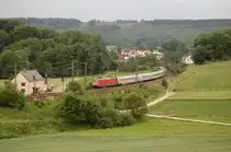 101 xxx mit IC 1943 K�ln Hbf - Leipzig Hbf im Betriebsbahnhof Himmighausen, 05.06.2011.