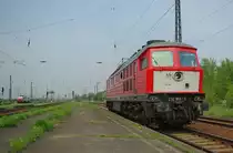 Sp�ter am Tag des 28.04.2011 stand 232 903-5 allein in Gro�korbetha und wartete auf neue Aufgaben.