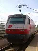1014 004-4 als Triebfahrzeig vom Wiesel am Bahnhof Bratislava am 18.9.2007