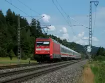 101 034  ex InForm  ist am 12.Juni 2011 mit einer Ersatzgarnitur f�r ICE 915 bei Stockheim(Oberfr) unterwegs.