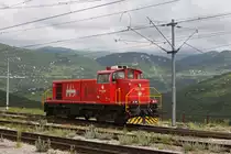 Im Bahnhof Skrljevo (in der N�he von Rijeka) ist am 08.06.2011 2041 104 der kroatischen Bahn mit Rangierarbeiten besch�ftigt.