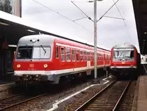 614 002-4, 914 025-2 und 614 001-6 mit RB 24658 Braunschweig Hauptbahnhof-G�ttingen Hauptbahnhof auf Braunschweig Hauptbahnhof am 23-7-2005. Bild und scan: Date Jan de Vries.