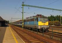 M�V V43 1073 H-M�VTR mit dem R 8725 nach Budapest-Deli pu, im Bf Si�fok; 31.05.2011