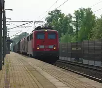139 222-4 mit gemischtem G�terzug in Fahrtrichtung Wunstorf/Hannover. Aufgenommen am 29.04.2011 in Dedensen-G�mmer.