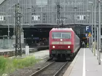120 103 steht am 17.Juni 2011 mit dem IC 2209 Abfahrtbereit im Leipziger Hbf.