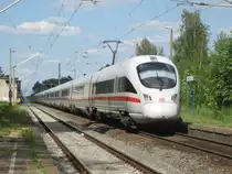 Zwei 411er durchfahren am 17.Juni 2011 den Bahnhof Leipzig-Miltitz Richtung Leipzig Hbf.