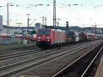 189 063-1 zieht einen gemischten G�terzug am 21.06.2011 durch Kaiserslautern