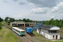 972 502-9 und 772 413-1 aus Niedercunnersdorf am Maschinenhaus in L�bau am 13.06.2011