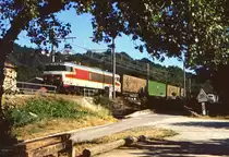 CC 6560 ist am rechten Rh�neufer bei Soyons s�dw�rts unterwegs, 14.07.2004.