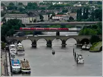 - UNESCO Welterbe Oberes Mittelrheintal - Von der Festung Ehrenbreitstein hat man eine sch�ne Aussicht auf die Moselbr�cken in Koblenz und den dort herrschenden regen Verkehr. Die Stadt Koblenz ist das n�rdliche Tor zum UNESCO Welterbe Oberes Mittelrheintal. 24.06.2011 (Hans)