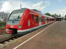 BR422 als S8 nach M�nchengladbach �ber D�sseldorf in Wuppertal-Sonborn (18.06.2011)
