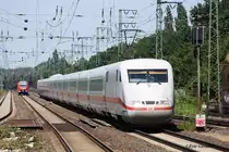 401 072 mit einem ICE in Hannover-Bismarckstra�e am 28.06.11.