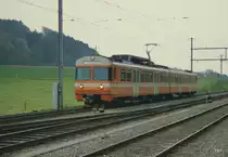 RBS - Aus dem Archiv - Triebwagen Be 4/8 60 unterwegs bei Deisswil im Mai 1985  .. Bild ab Dia