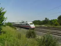 ICE-2 von L�beck nach M�nchen kurz hinter Iphofen am 29.06.2011