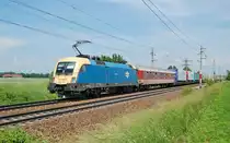 1047 002 mit einer Rola am 04.06.2011
bei Marchtrenk.