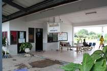 Schalterhalle des Bf. Ban Plu Ta Luang am 17.Mrz 2011.
