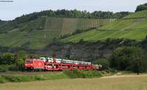 185 226-8 mit einem gemischten Autozug bei Himmelstadt 23.6.11