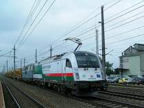 183 701  TRAIN OF IDEAS  durchfhrt mit einem Bauzug den Bhf.Marchtrenk Richtung Linz;110704