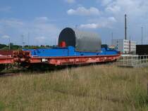 Was mag dieser Samms Geheimnisvolle geladen haben,als ich ihn,am 21.Juni 2011,in Mukran fotografierte.